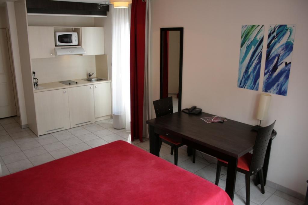 Le Chateau Des Artistes Apartment Cannes Room photo